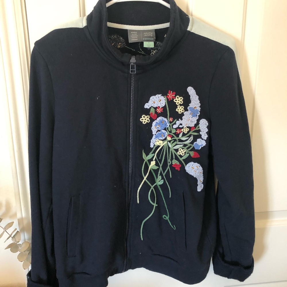 Womens embroidered sweatshirt